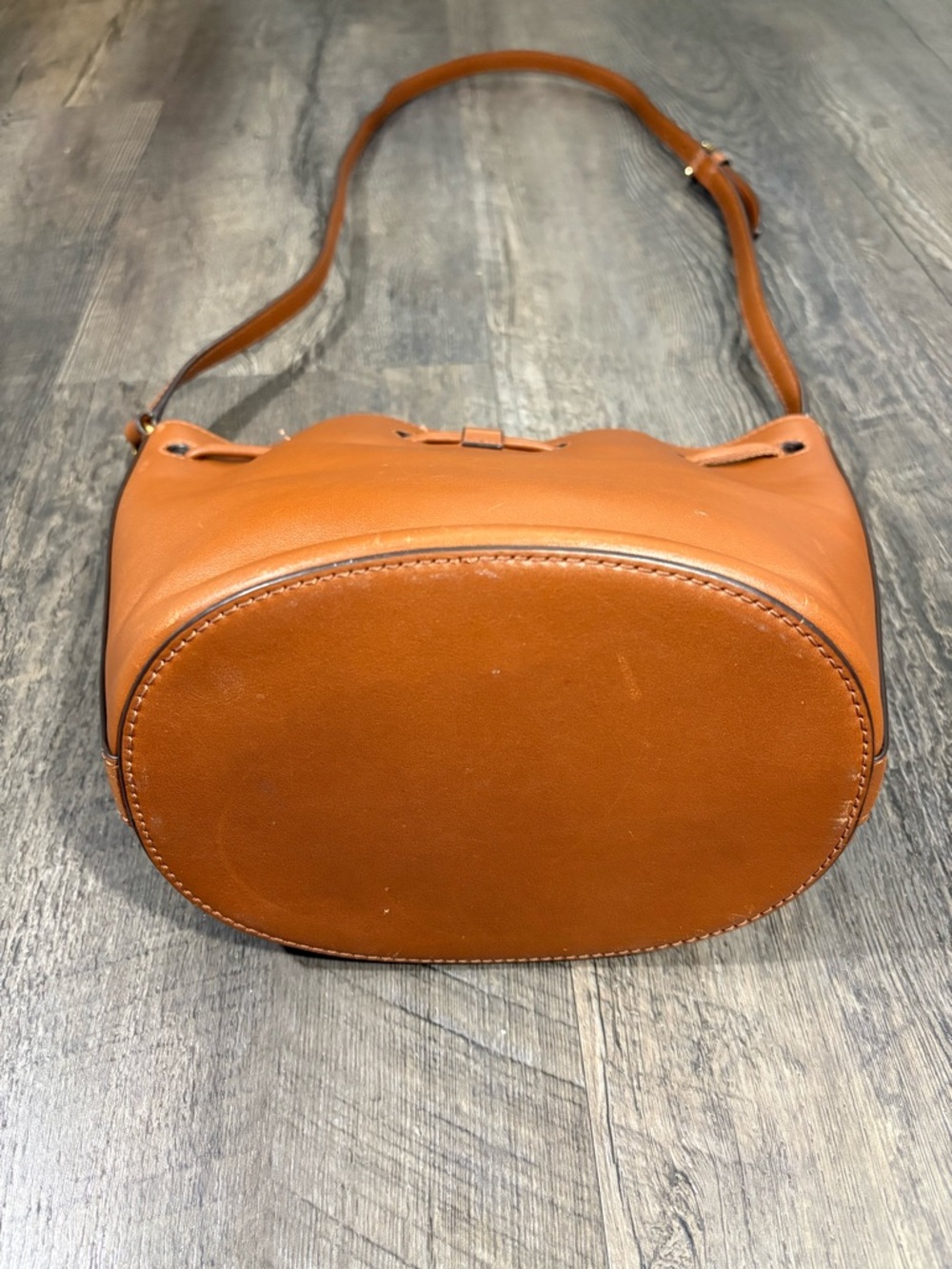 LAUREN Ralph Lauren Leather Medium Andie Drawstring Bucket Bag - Picture 6 of 13